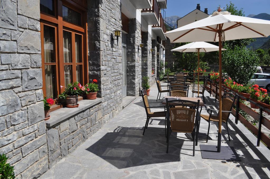 Hotel Latre Broto Ngoại thất bức ảnh